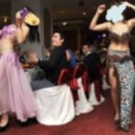 dansatoare animatie de belly dance la o nunta